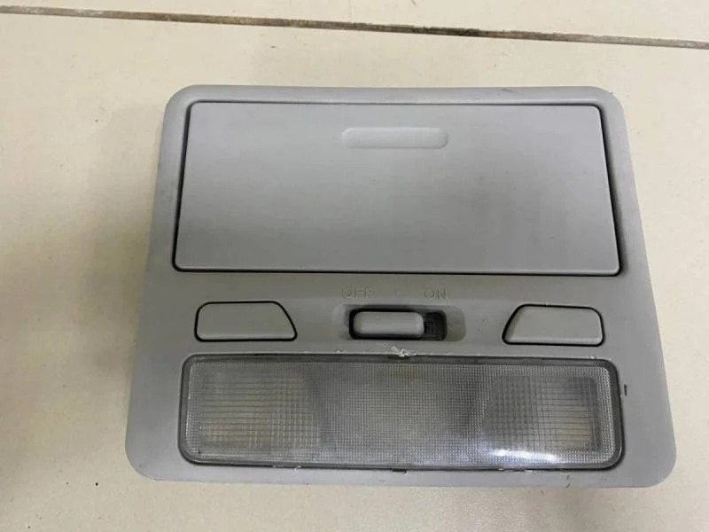 Плафон салонный Mitsubishi L200 (KB) 2006-2016