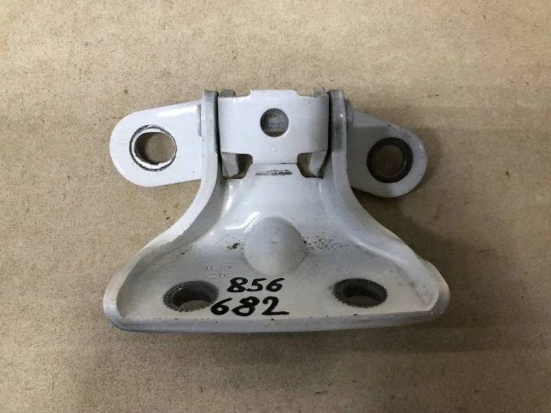 Петля двери задней правой верхняя Kia Ceed (JD) 2012-2018