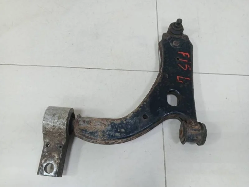 Рычаг передний левый Ford Fiesta (MK5) 2002-2008