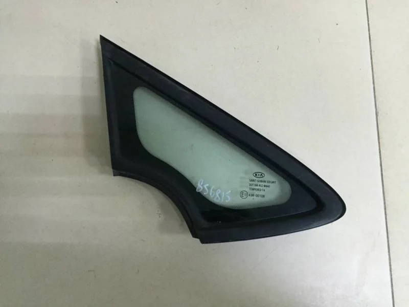 Стекло кузовное глухое правое Kia Ceed (JD) 2012-2018
