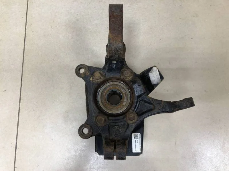 Кулак поворотный передний правый Kia Ceed (JD) 2012-2018