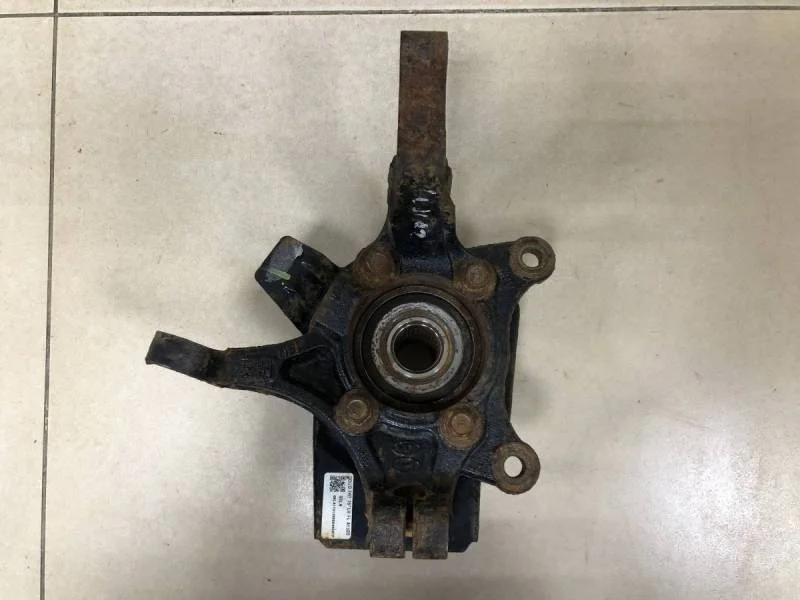 Кулак поворотный передний левый Kia Ceed (JD) 2012-2018