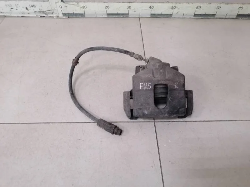 Суппорт передний правый Ford Fusion (JU) 2002-2012