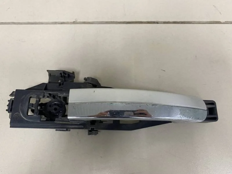 Ручка двери передней наружная левая Ford Focus 2 (DA) 2005-2008