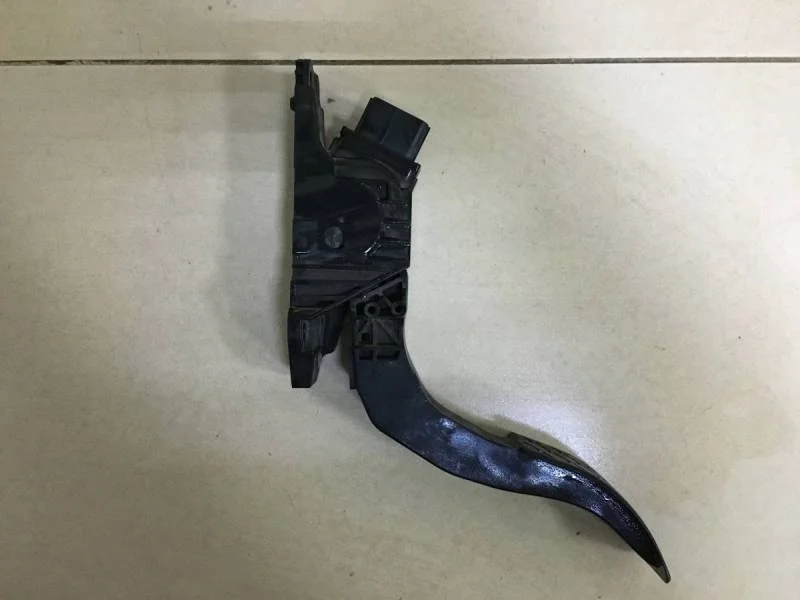 Педаль газа Volkswagen Polo (Sed RUS) 2011>