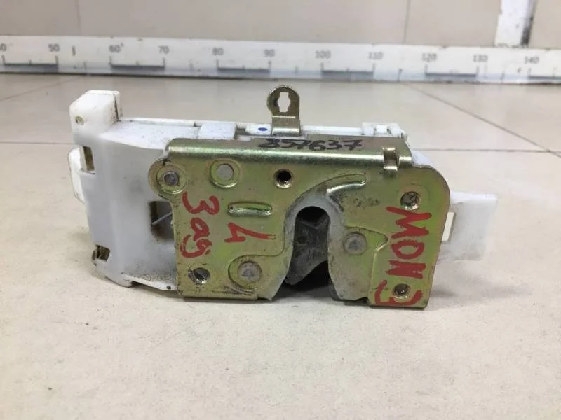 Замок двери задней левой Ford Mondeo 3 2000-2007