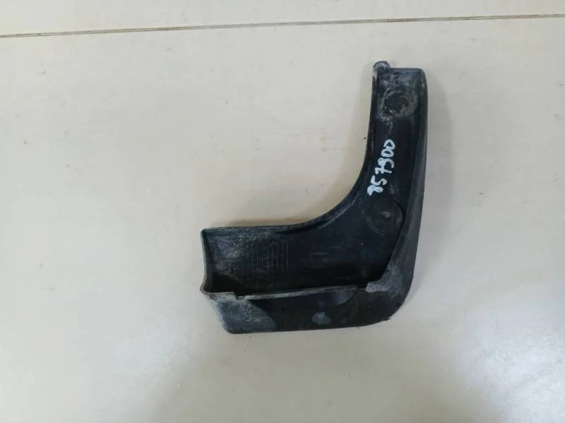 Брызговик задний правый Hyundai Solaris 2010-2017