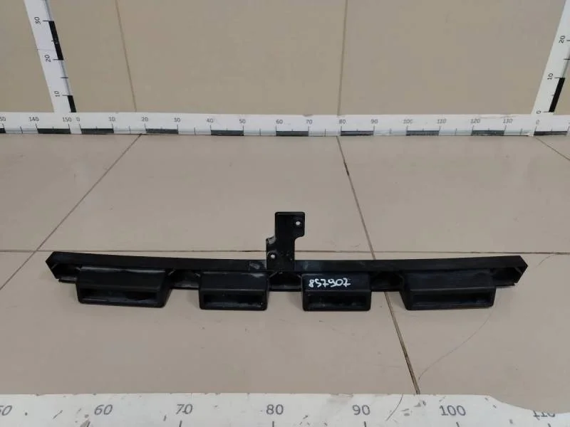 Направляющая заднего бампера Ford Focus 2 (DA) 2005-2008