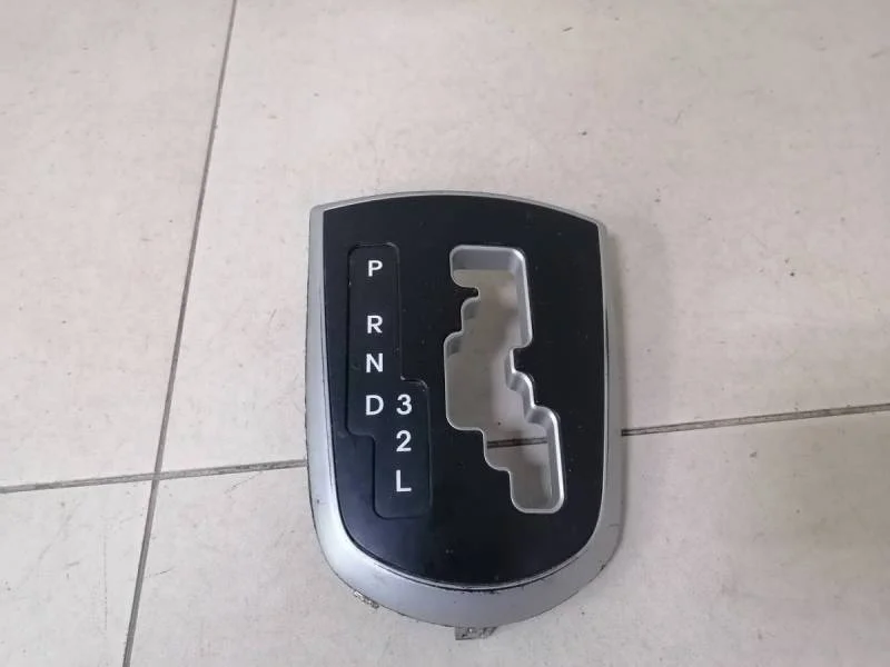 Накладка консоли КПП Hyundai Solaris 2010-2017