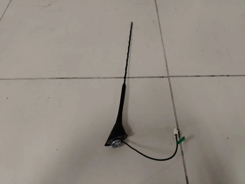 Антенна Volkswagen Polo (Sed RUS) 2011>