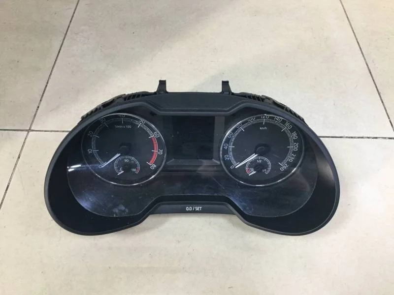 Панель приборов Skoda Octavia (A7) 2013>