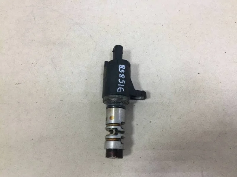 Клапан электромагн. изменения фаз ГРМ Skoda Octavia (A7) 2013>