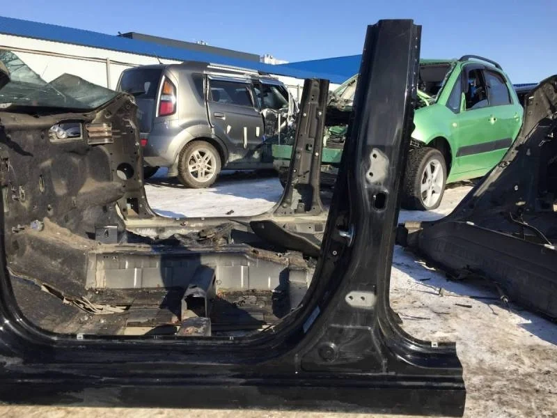 Порог со стойкой левый Hyundai Solaris 2010-2017