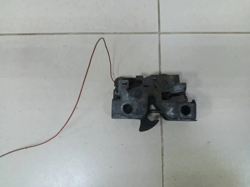 Замок капота Skoda Octavia (A7) 2013>