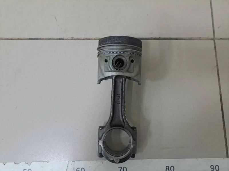 Поршень с шатуном Mitsubishi L200 (K6,K7) 1996-2006