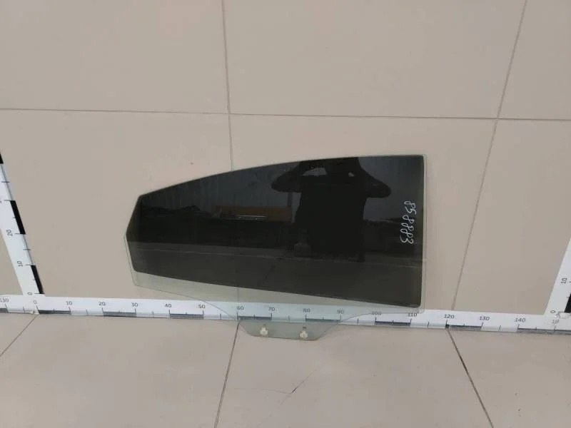 Стекло двери задней правой Hyundai Solaris 2010-2017