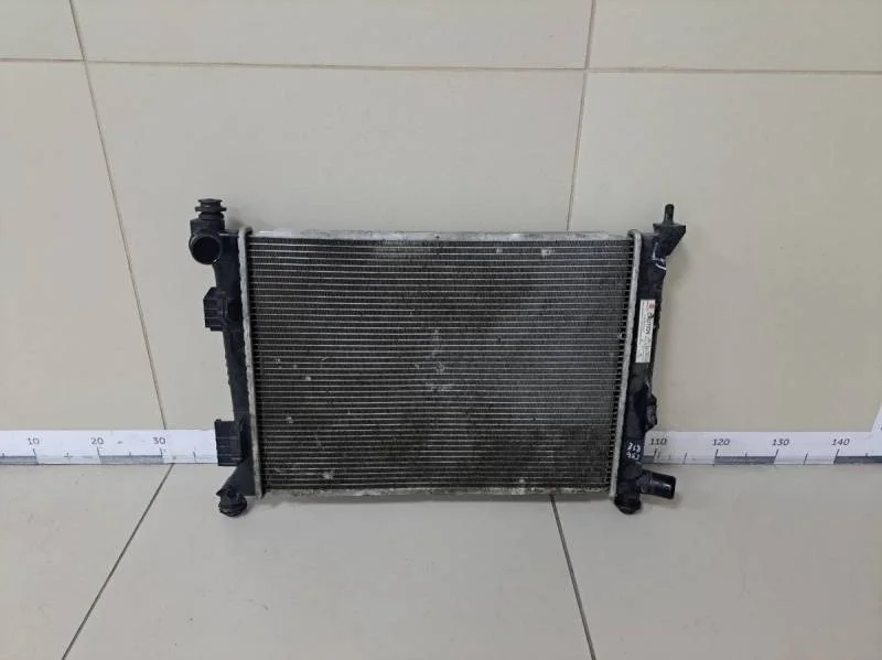 Радиатор охлаждения двигателя Hyundai Solaris 2010-2017
