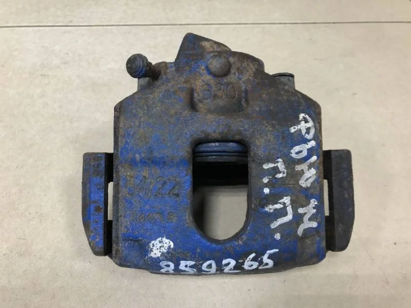 Суппорт передний правый Ford Fusion (JU) 2002-2012