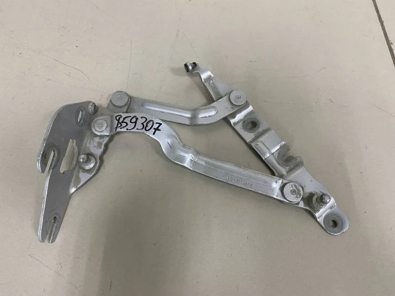 Петля крышки багажника Audi A6 (C5) 1997-2005