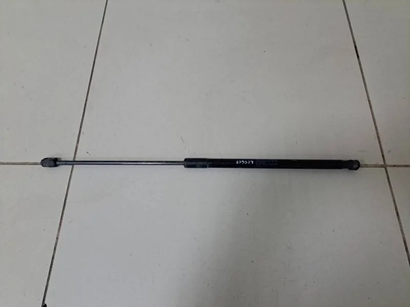 Амортизатор двери багажника Skoda Octavia (A5 1Z-) 2004-2013