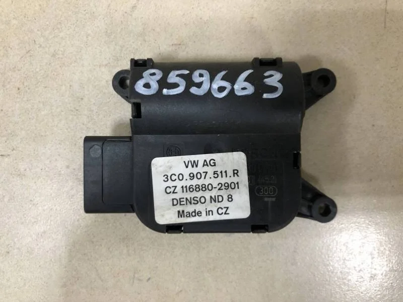 Моторчик заслонки печки Volkswagen Tiguan (5N1) 2007-2011