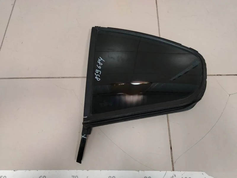 Стекло двери задней левой (форточка) Skoda Octavia (A5 1Z-) 2004-2013