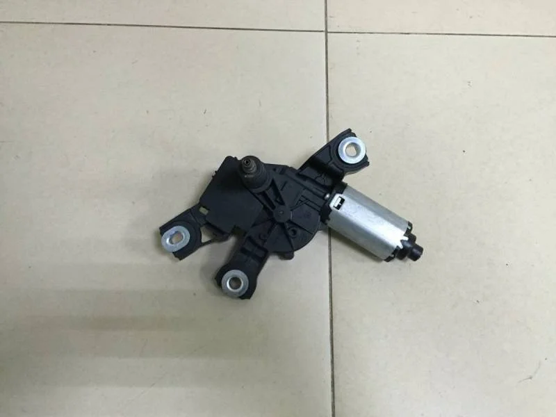 Моторчик стеклоочистителя задний Volkswagen Tiguan (5N1) 2007-2011