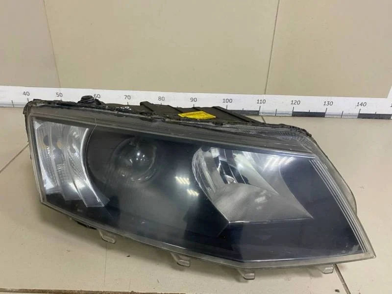 Фара правая Skoda Octavia (A7) 2013>