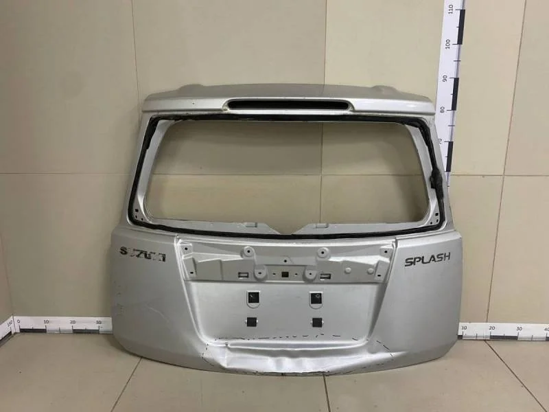 Дверь багажника Suzuki Splash 2008-2015