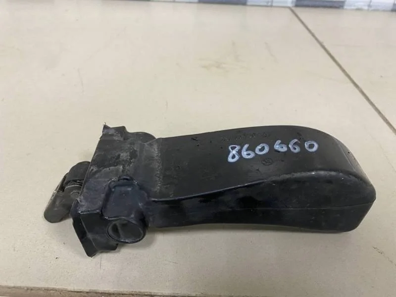 Ограничитель двери Skoda Octavia (A7) 2013>