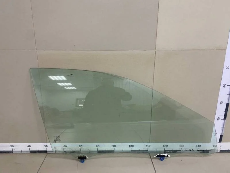 Стекло двери передней правой Toyota Camry (V50) 2011-2017