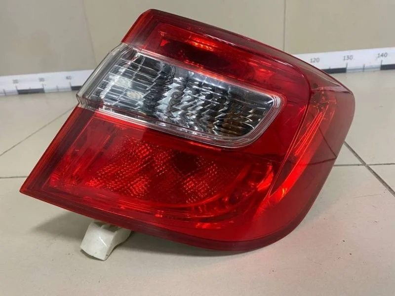 Фонарь задний наружный правый Toyota Camry (V50) 2011-2017