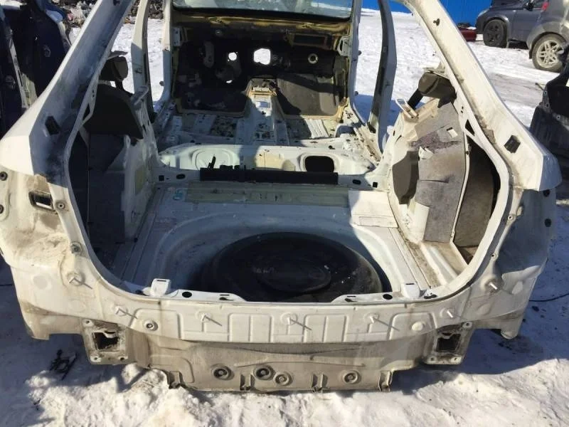 Панель задняя Skoda Octavia (A7) 2013>