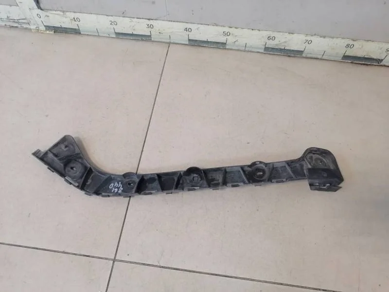 Кронштейн заднего бампера правый Skoda Octavia (A7) 2013>