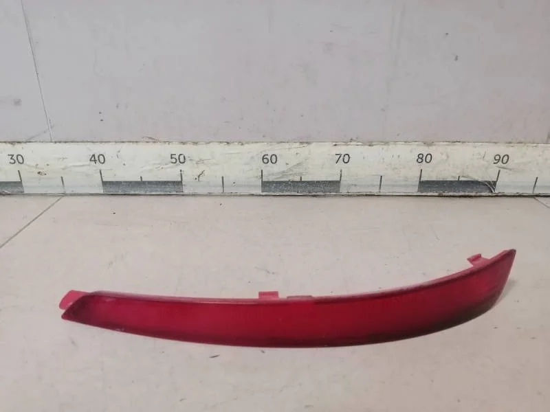 Отражатель в бампер задний правый Skoda Octavia (A7) 2013>