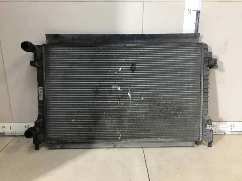 Радиатор охлаждения двигателя Skoda Octavia (A7) 2013>