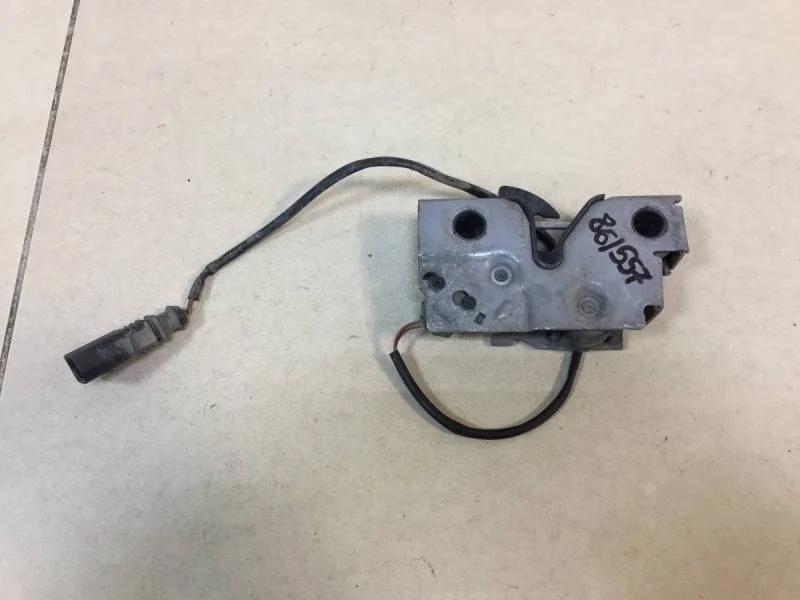 Замок капота Skoda Octavia (A7) 2013>