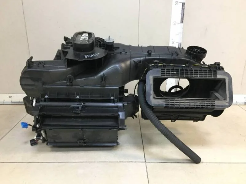 Корпус отопителя Skoda Octavia (A7) 2013>