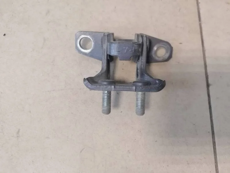 Петля двери задней правой верхняя Mitsubishi Lancer X (CX, CY)  2007>