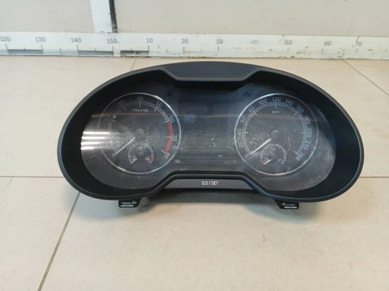 Панель приборов Skoda Octavia (A7) 2013>