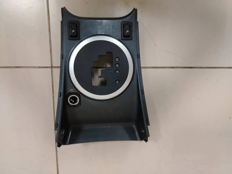 Накладка (кузов внутри) Mazda CX-7 (ER) 2006-2012