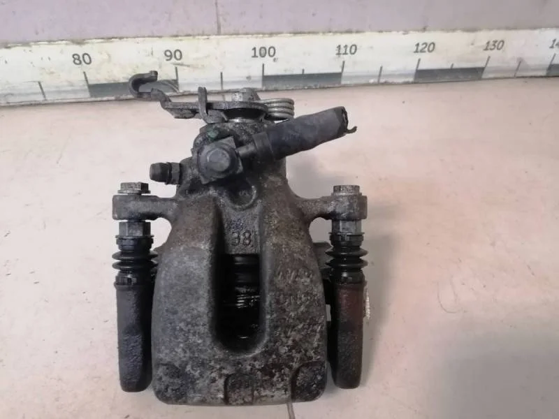 Суппорт задний правый Skoda Octavia (A7) 2013>