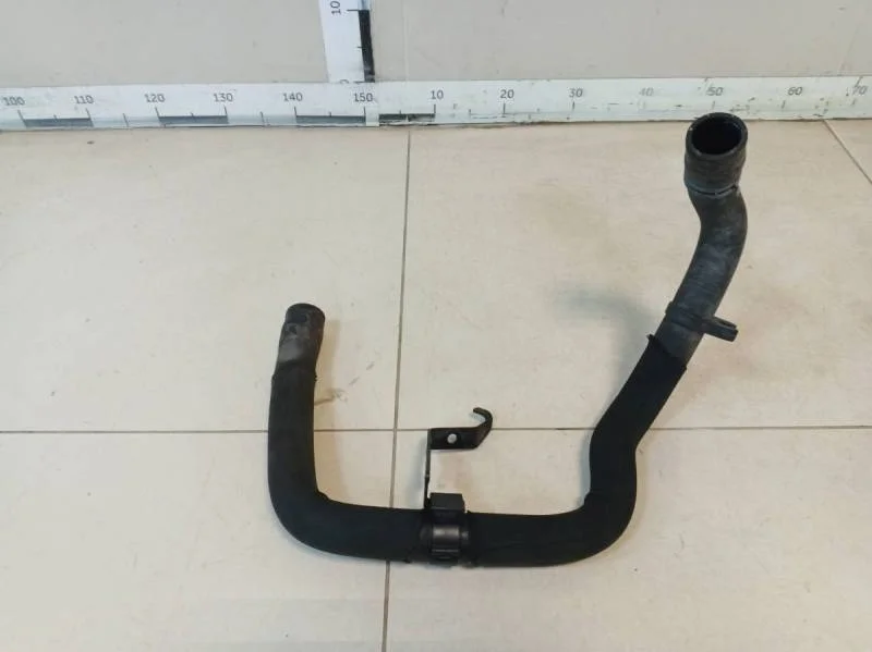 Патрубок радиатора охлаждения Skoda Octavia (A7) 2013>