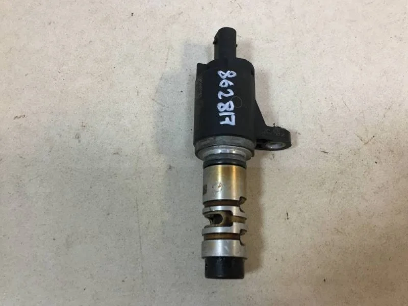 Клапан электромагн. изменения фаз ГРМ Skoda Octavia (A7) 2013>