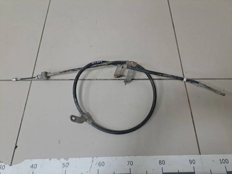 Трос стояночного тормоза левый Hyundai Solaris 2010-2017