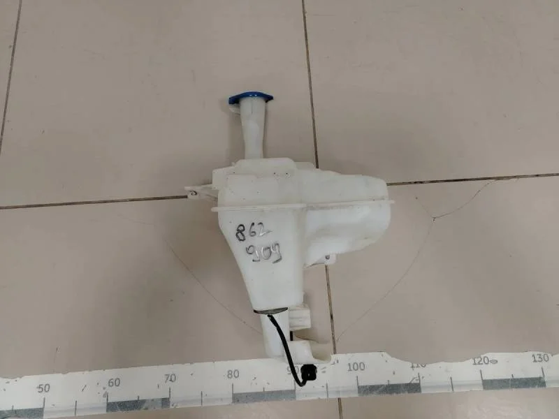 Бачок омывателя лобового стекла Hyundai Solaris 2010-2017