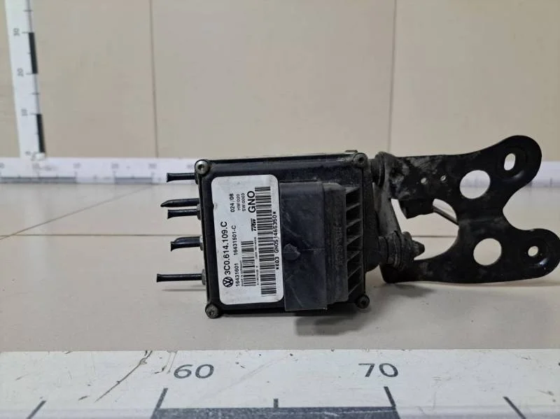 Блок ABS (насос) Volkswagen Passat B6 2005-2010