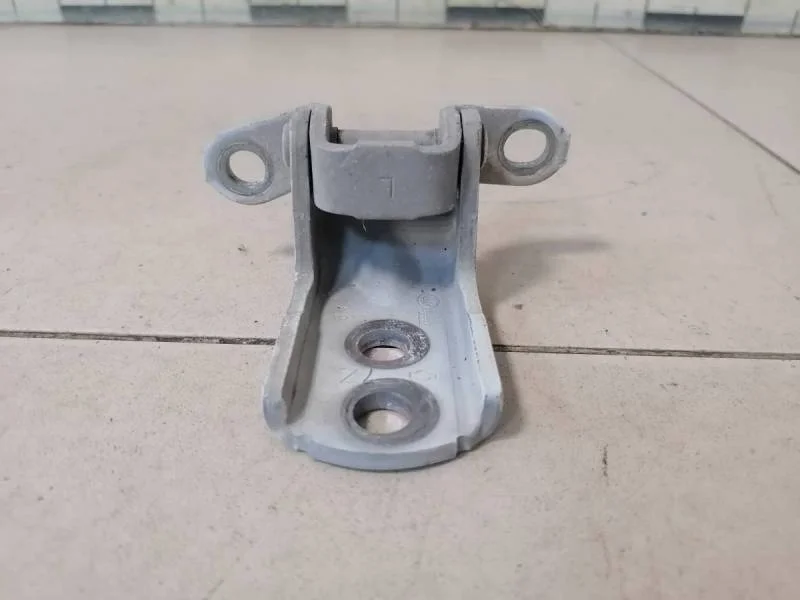 Петля двери передней правой нижняя Nissan Almera 3 (G11, G15) 2012&gt;