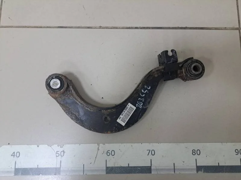 Рычаг задний верхний Volkswagen Passat B6 2005-2010