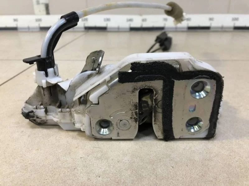 Замок двери передней левой Honda CR-V 2007-2012